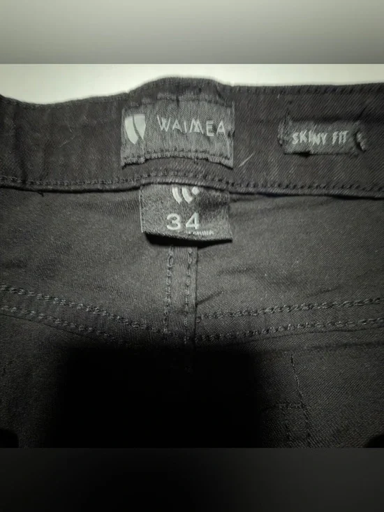 Men's Black Graphic Jean Shorts with Multicolor Street Art - Picture 6 of 11